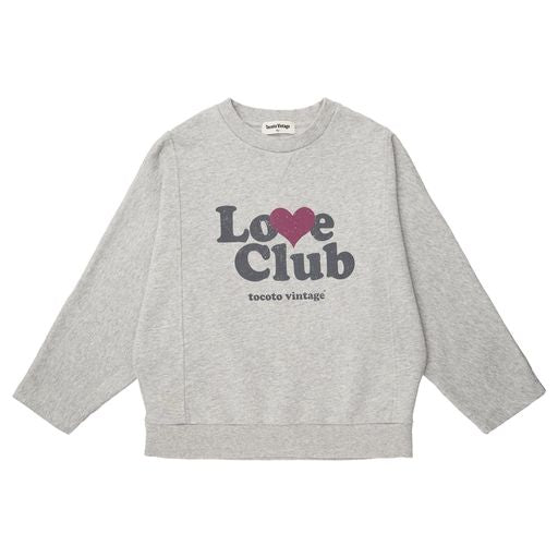 grijze trui met opschrift love club